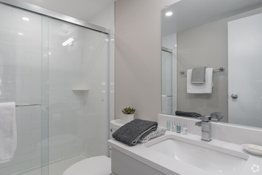 More Photos Of 834 Chestnut St, Philadelphia Apartments For Lease