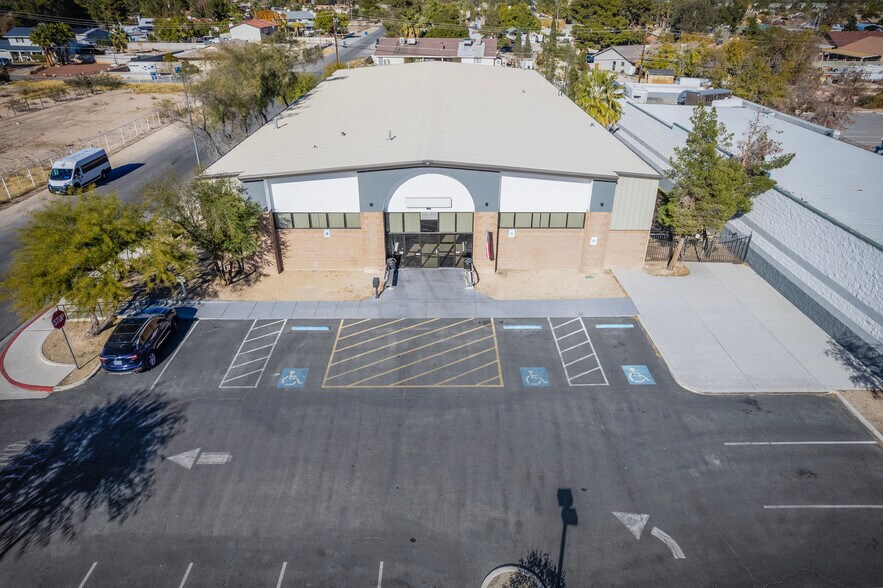 Primary Photo Of 3250 N Bronco St, Las Vegas General Retail For Sale