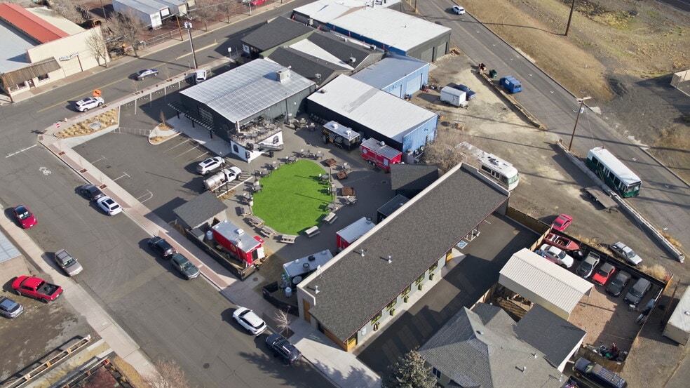 More Photos Of 544 SW 4th St, Redmond Office For Sale