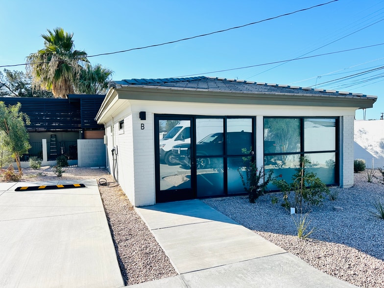 More Photos Of 484 W Chandler Blvd, Chandler Office For Lease