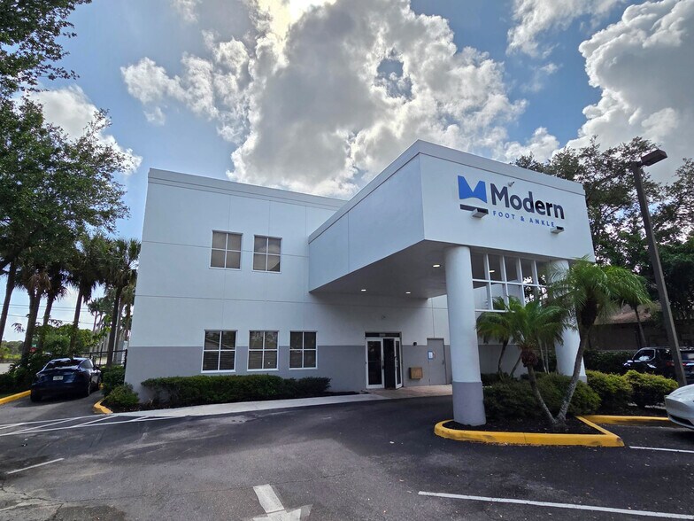More Photos Of 4889 S Congress Ave, Lake Worth Medical For Sale