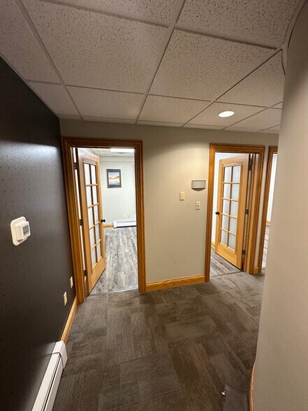 More Photos Of 250 N Main St, Crown Point Office For Lease