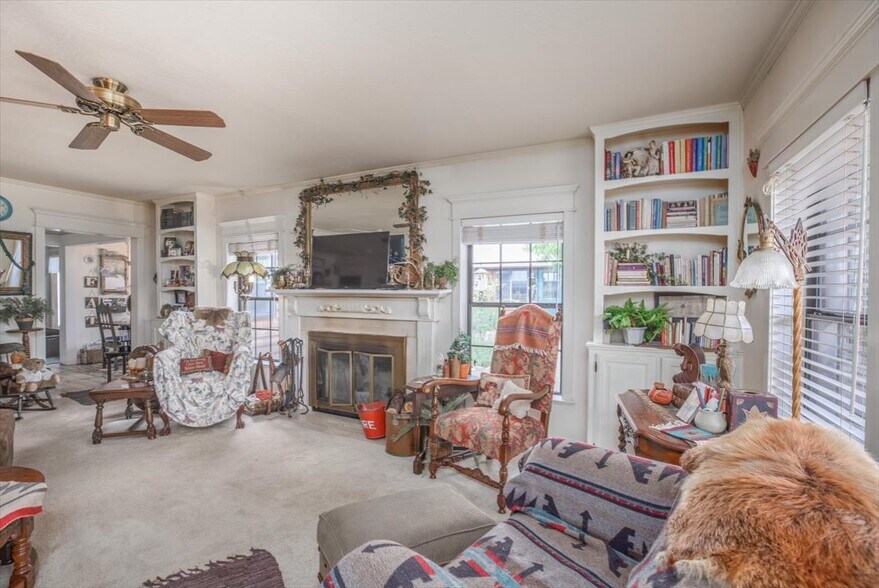 More Photos Of 15771 Main St, Crescent Mills Freestanding For Sale