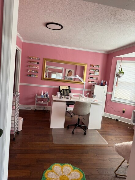 More Photos Of 1517 Lyon Court, Charlotte Freestanding For Lease