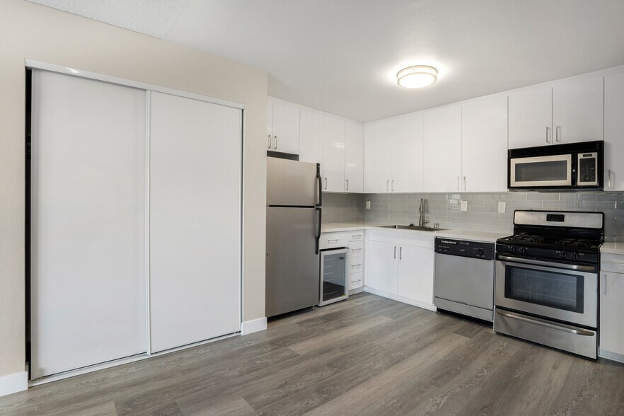 More Photos Of 8560 W Olympic Blvd, Los Angeles Apartments For Sale