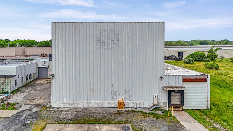More Photos Of 294 Gambee Rd, Geneva Warehouse For Sale