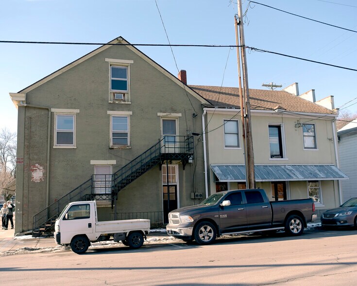 More Photos Of 140 Broadway E, Granville Storefront Retail Office For Sale