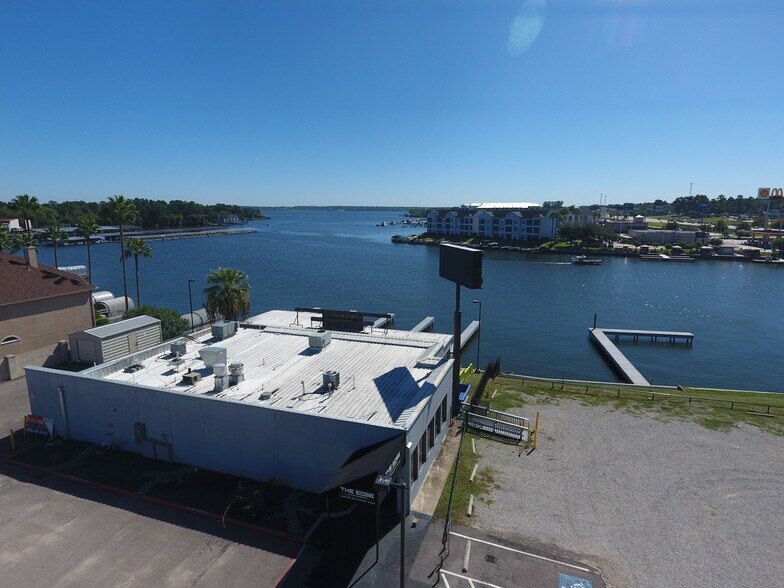 More Photos Of 15659 Marina Dr, Montgomery Restaurant For Sale