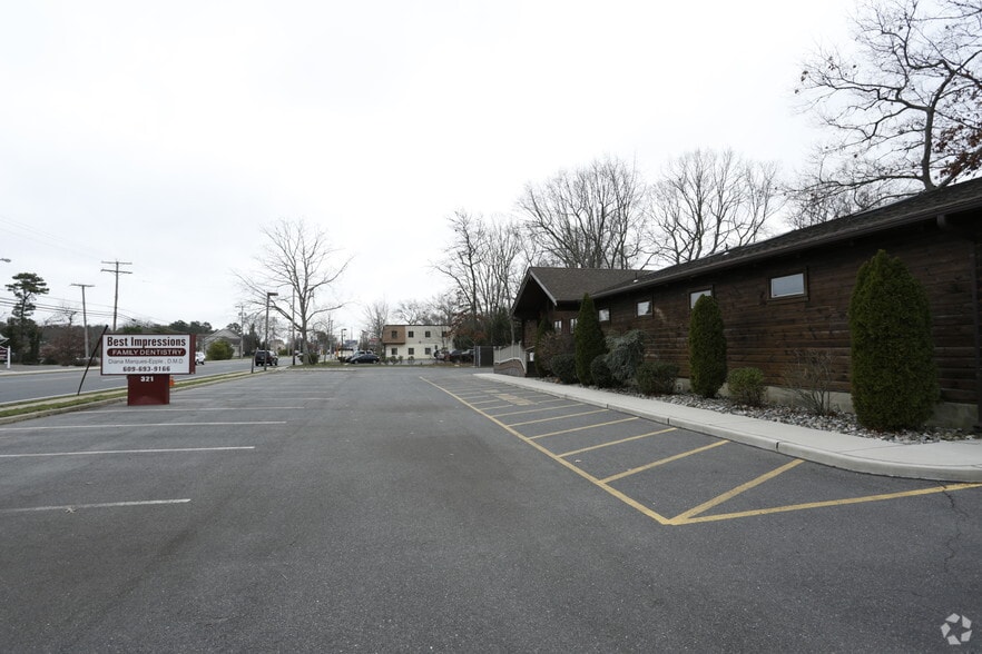 More Photos Of 321 Lacey Rd, Forked River Medical For Sale