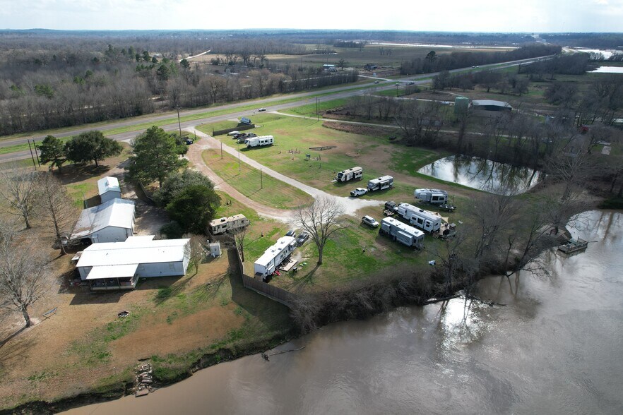 More Photos Of 4750 TX-19 S, Trinity Trailer Camper Park For Sale