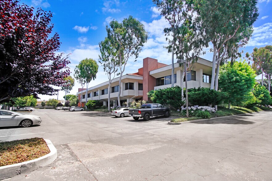 More Photos Of 260 Maple Ct, Ventura Unknown For Lease