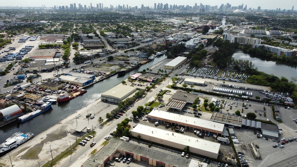 More Photos Of 3700 NW South River Dr, Miami Warehouse For Lease
