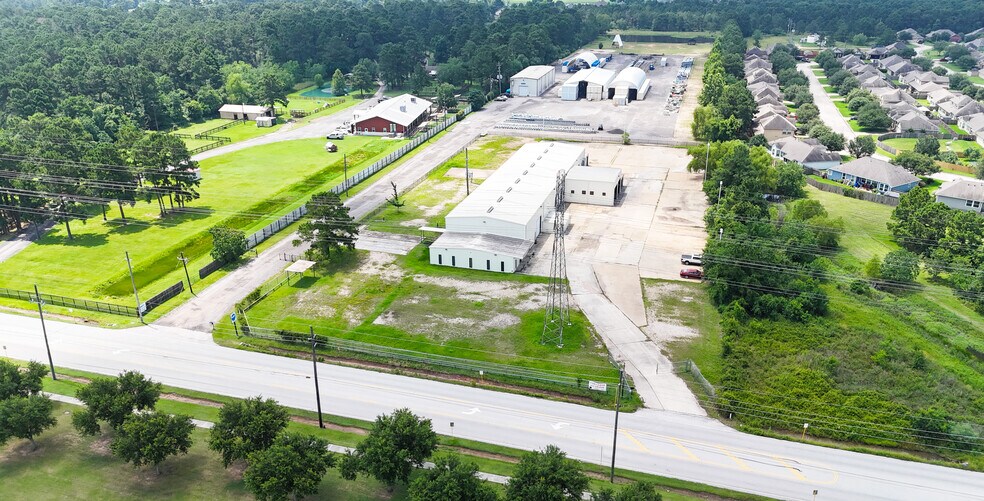 Primary Photo Of 11117 Mahaffey Rd, Tomball Manufacturing For Lease