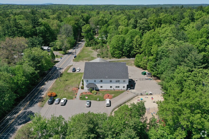 More Photos Of 40 Mammoth Rd, Londonderry Daycare Center For Sale