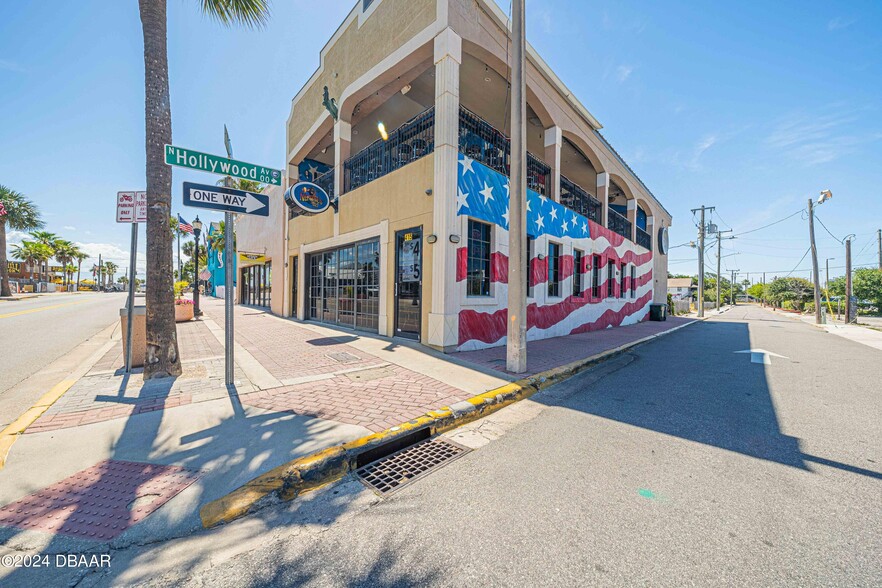 Primary Photo Of 415 Main St, Daytona Beach Restaurant For Sale