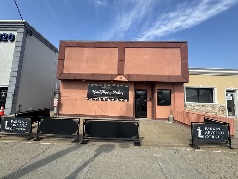 Primary Photo Of 816 Hempstead Tpke, Franklin Square Office For Sale