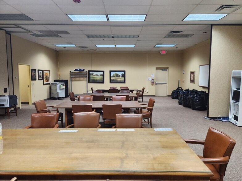 More Photos Of 509 S Van Buren Rd, Eden Medical For Lease