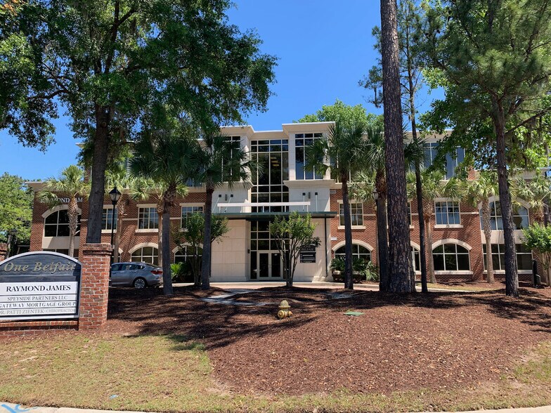 More Photos Of 27 Towne Dr, Bluffton Office For Lease