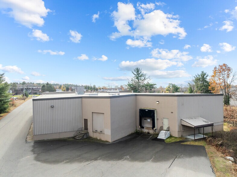 More Photos Of 11 Executive Dr, Hudson Light Manufacturing For Sale