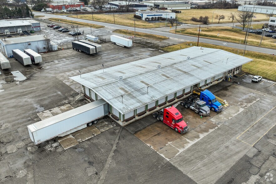 More Photos Of 1336 Matzinger Rd, Toledo Truck Terminal For Lease
