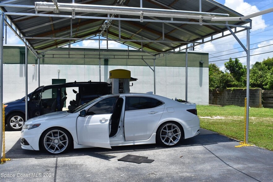 More Photos Of 226 S Courtenay Pky, Merritt Island Carwash For Sale