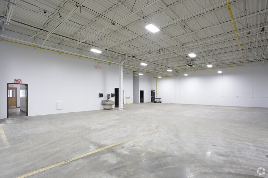More Photos Of 18 Robert Bonazzoli Ave, Hudson Warehouse For Lease