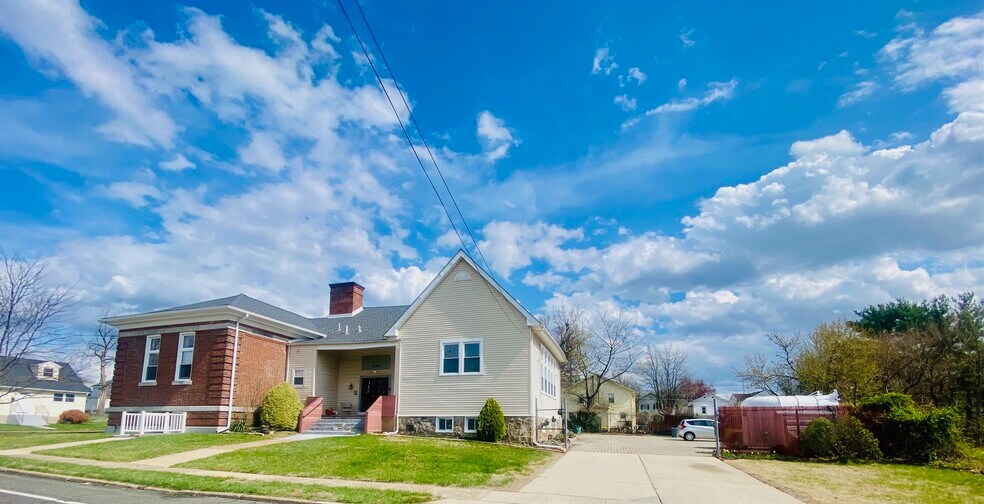 More Photos Of 6136 Magnolia Ave, Pennsauken Apartments For Sale