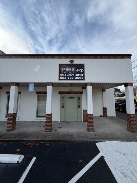 Primary Photo Of 316 Knox Rd, Knoxville Medical For Lease