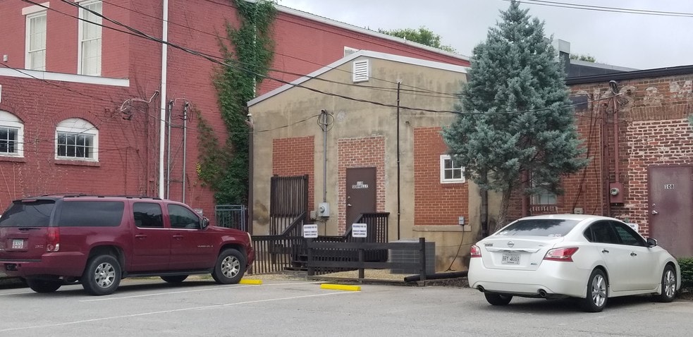 More Photos Of 110 N Main St, Greensboro Storefront For Sale