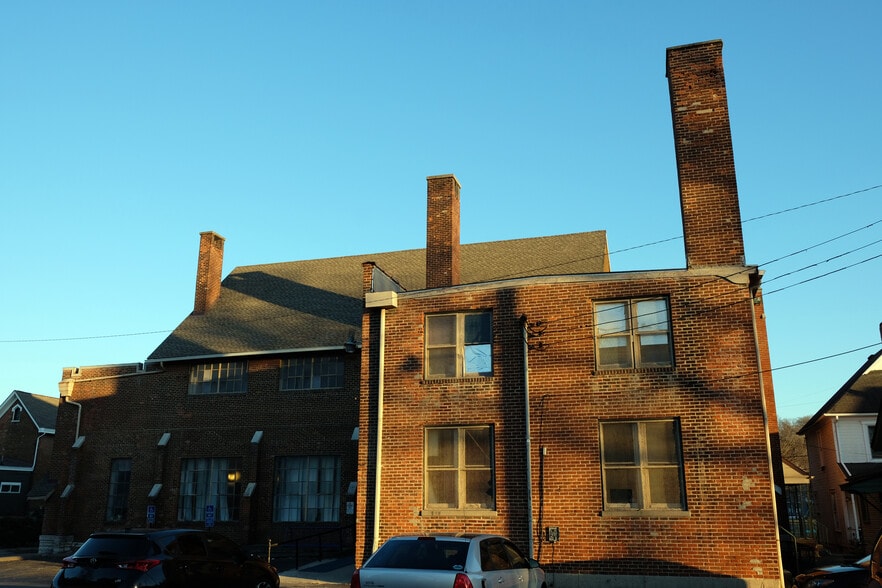 More Photos Of 433 Oak St, Dayton Religious Facility For Sale