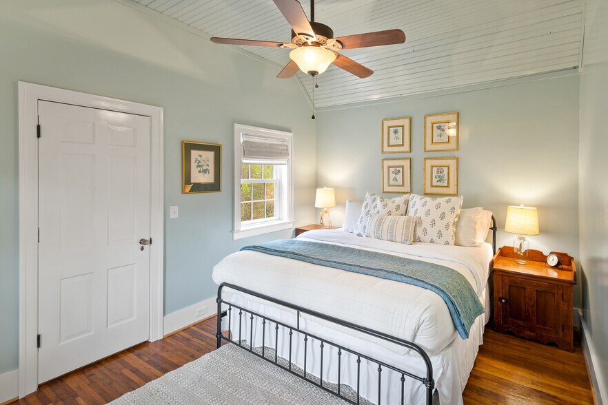 More Photos Of 3500 Sunset Lodge Ct, Charlottesville Hotel For Sale
