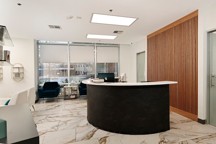 More Photos Of 114 Vision Park Blvd, Shenandoah Office For Sale