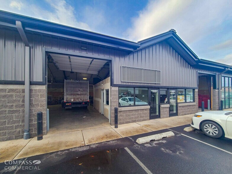 Primary Photo Of 2527 NE 4th St, Bend Industrial For Lease