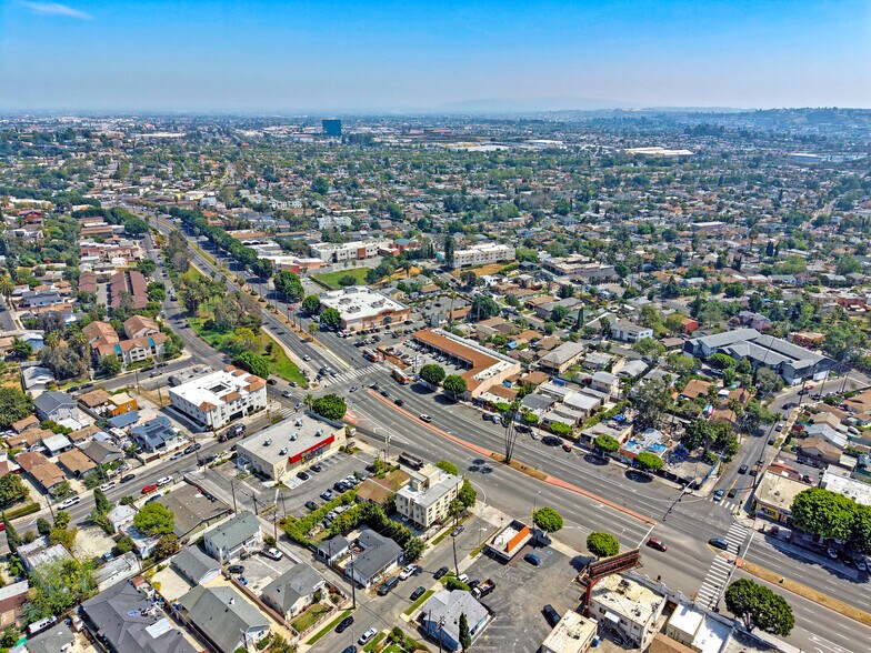More Photos Of 5073 Huntington Dr N, Los Angeles Apartments For Sale