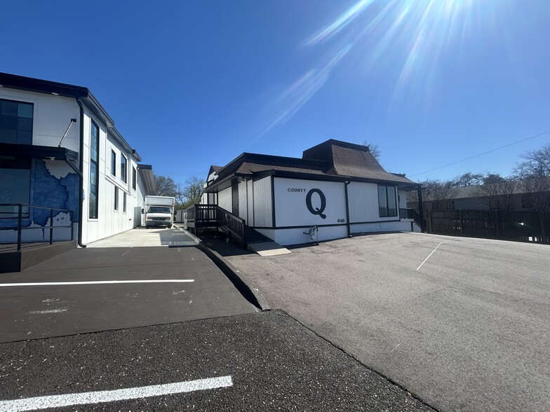 More Photos Of 648 W Iris Dr, Nashville Office For Sale