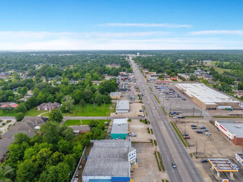 More Photos Of 1555 N 16th St, Orange Service Station For Sale