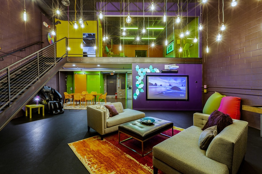 Primary Photo Of 10 Draper St, Woburn Warehouse For Lease