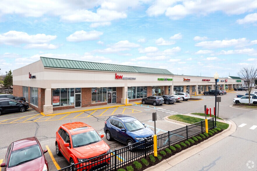 More Photos Of 8365-8571 W Grand River Ave, Brighton Unknown For Lease