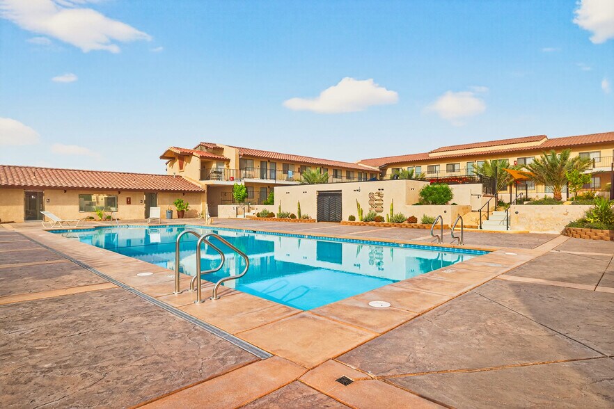 More Photos Of 67485 Hacienda Ave, Desert Hot Springs Hotel For Sale