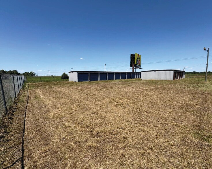 Primary Photo Of 54000 US-82, Itta Bena Self Storage For Sale