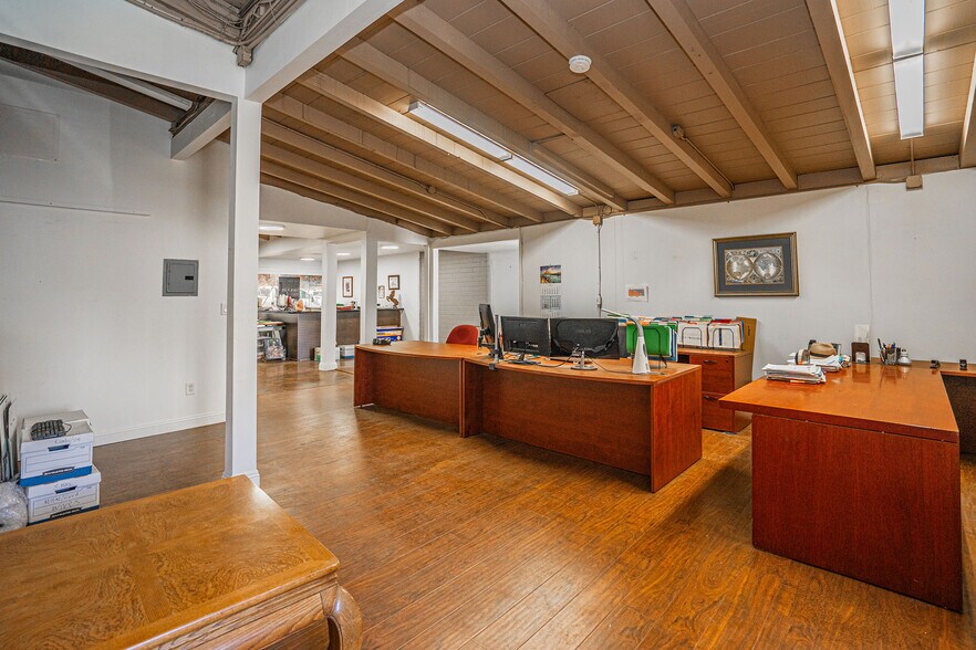 More Photos Of 6286 Beach Blvd, Buena Park Storefront For Sale