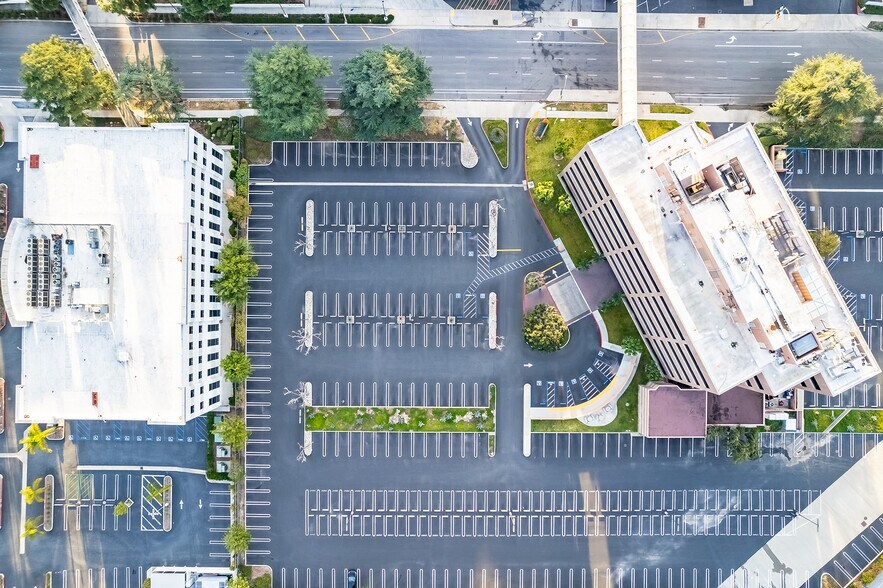 More Photos Of 301 W Huntington Dr, Arcadia Medical For Lease