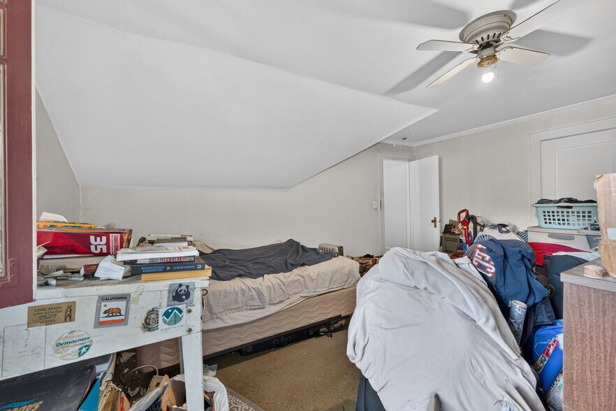 More Photos Of 119 S Adams St, Glendale Multifamily For Sale