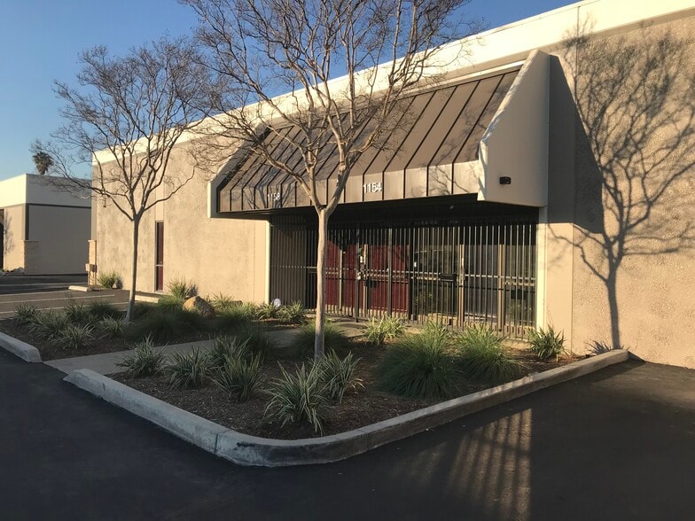 More Photos Of 1146-1158 E Valencia Dr, Fullerton Light Manufacturing For Lease