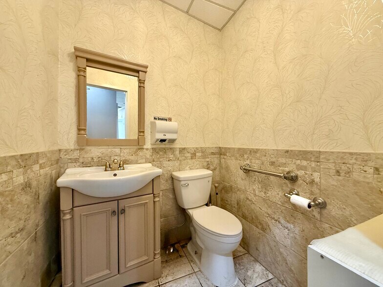 More Photos Of 2600-2626 Woodbridge Ave, Edison Unknown For Lease