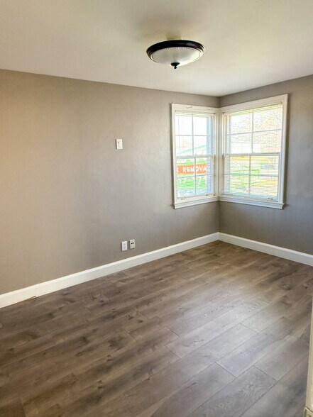 More Photos Of 503 Heather Pl, Nashville Office For Lease