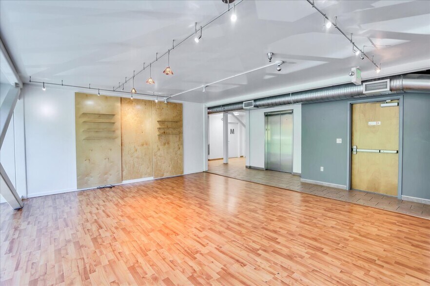 More Photos Of 1430-1438 Elliott Ave W, Seattle Warehouse For Lease