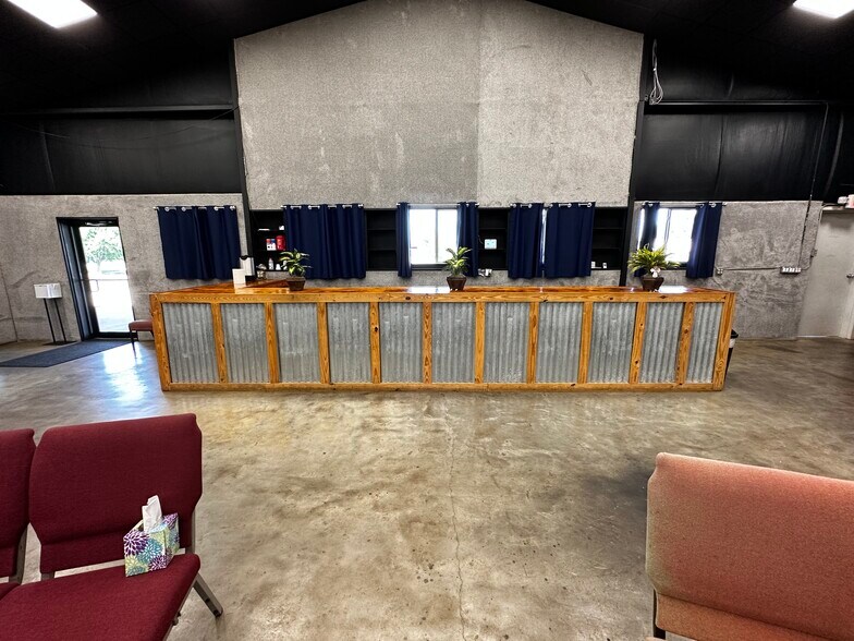 More Photos Of 1511 S Jackson St, Jacksonville Warehouse For Sale