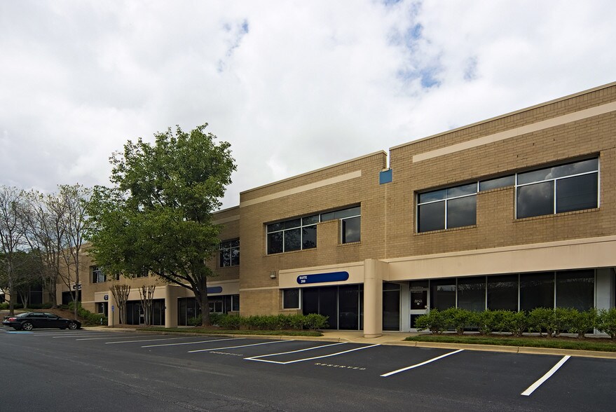 More Photos Of 2270 Northwest Pky, Marietta Light Manufacturing For Lease