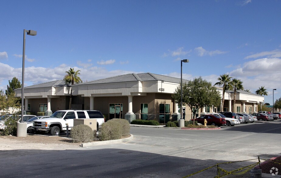More Photos Of 4528-4538 W Craig Rd, North Las Vegas Unknown For Lease